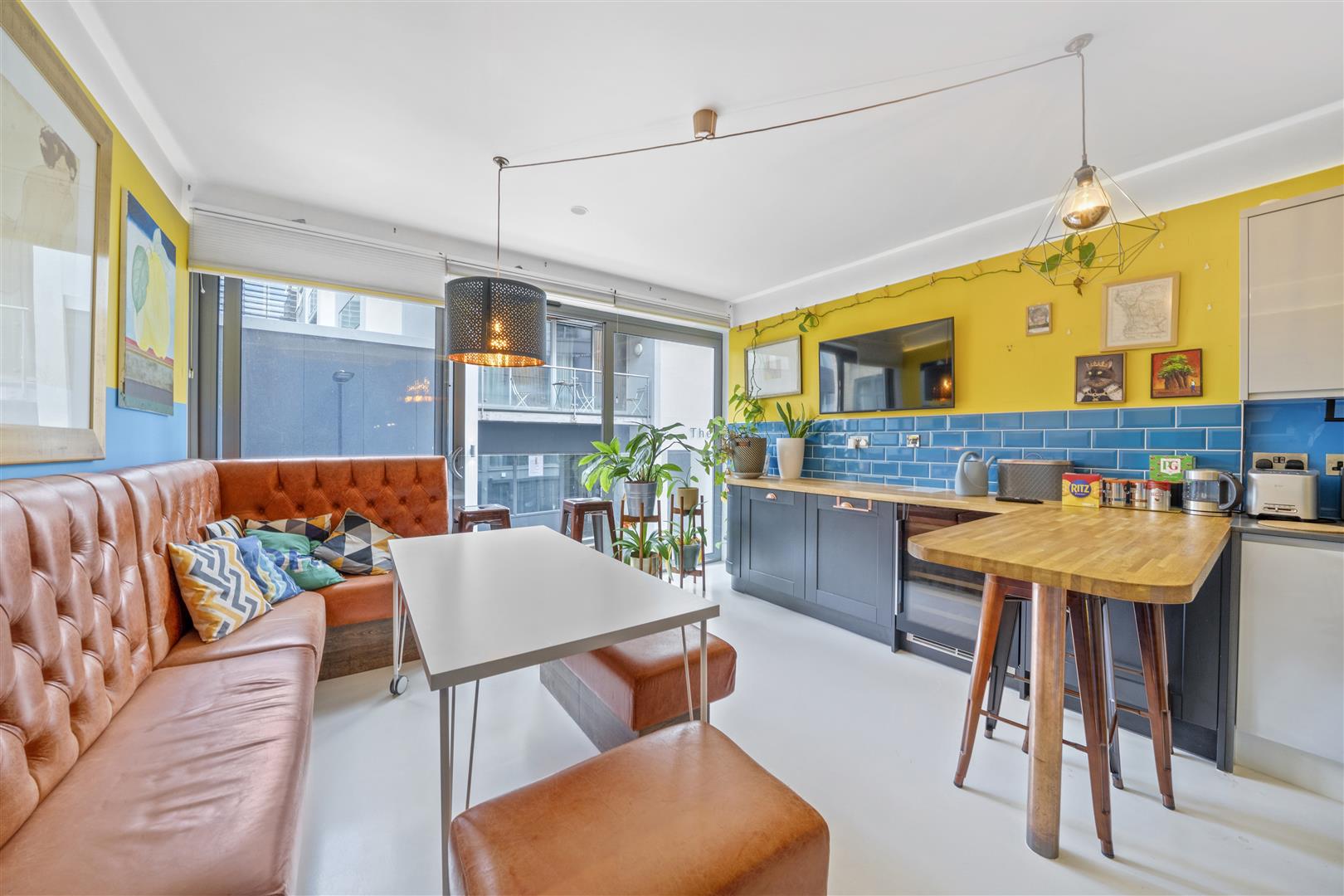 Dereham Place, Shoreditch, EC2A